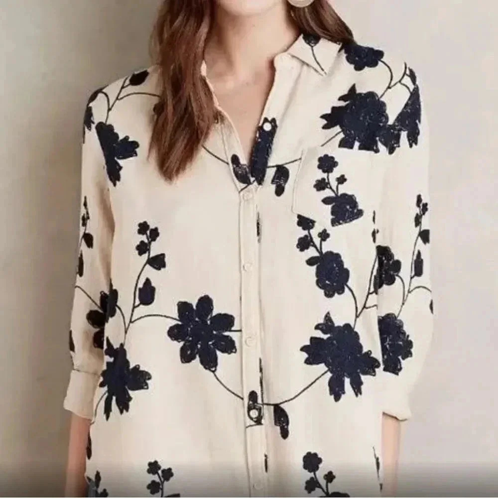 Isabella Sinclair Anthropologie Shadowbloom Embroidered Button Down shirt, sz XS